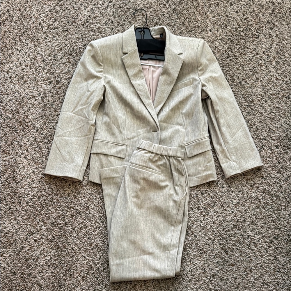 Theory Tan Suit Set Classic Notched Lapel blazer 12 pants 6